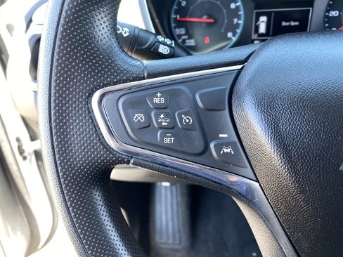 Used 2020 Chevrolet Equinox LS AWD/4WD image 28