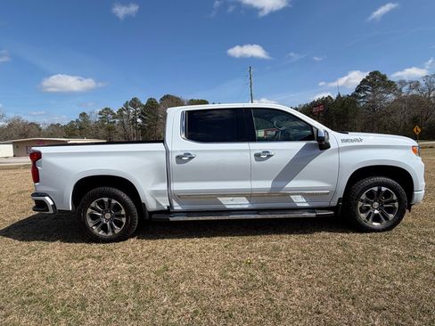 New 2026 Chevrolet Silverado 1500 High Country w/ Technology Package AWD/4WD image 2