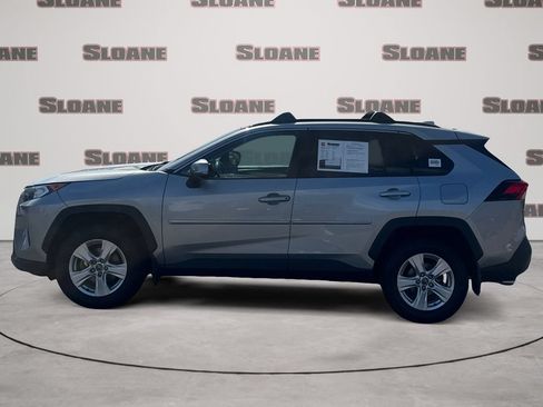 Used 2021 Toyota RAV4 XLE AWD/4WD image 2