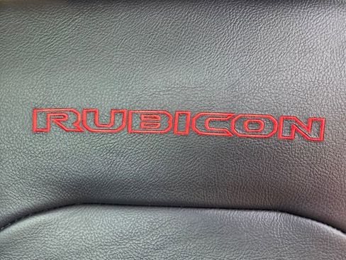 Used 2022 Jeep Gladiator Rubicon w/ LED Lighting Group AWD/4WD image 12