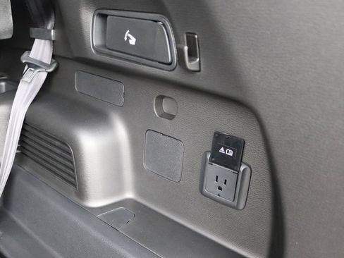 Used 2025 Mitsubishi Outlander SEL image 33