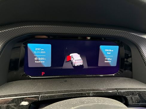 Used 2024 Volkswagen Atlas Cross Sport SEL R-Line image 10