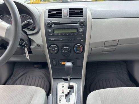 Used 2010 Toyota Corolla LE image 24