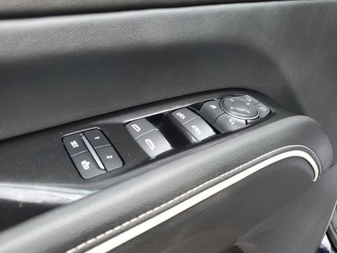 Certified 2023 Cadillac Escalade Premium Luxury w/ Performance Package AWD/4WD image 22