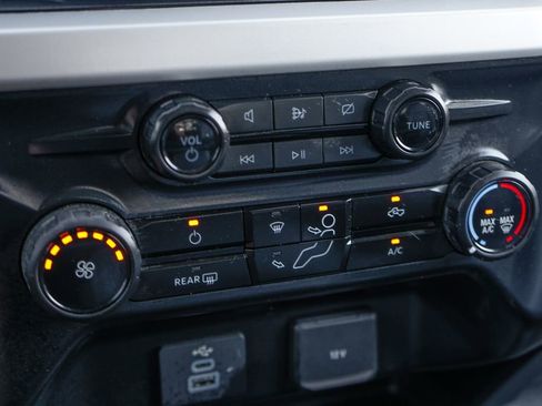 Used 2024 Ford F250 XL w/ XL Chrome Package image 34