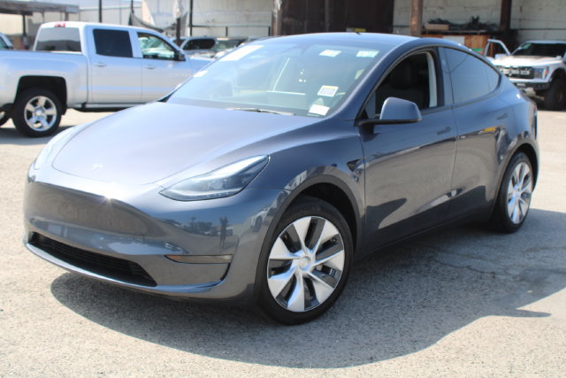 Used 2023 Tesla Model Y 2WD image 10