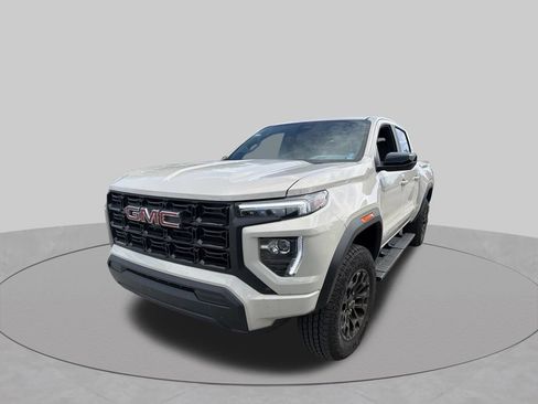 Used 2026 GMC Canyon Elevation RWD image 1