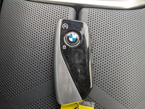 Used 2025 BMW 760i xDrive w/ Executive Package image 31