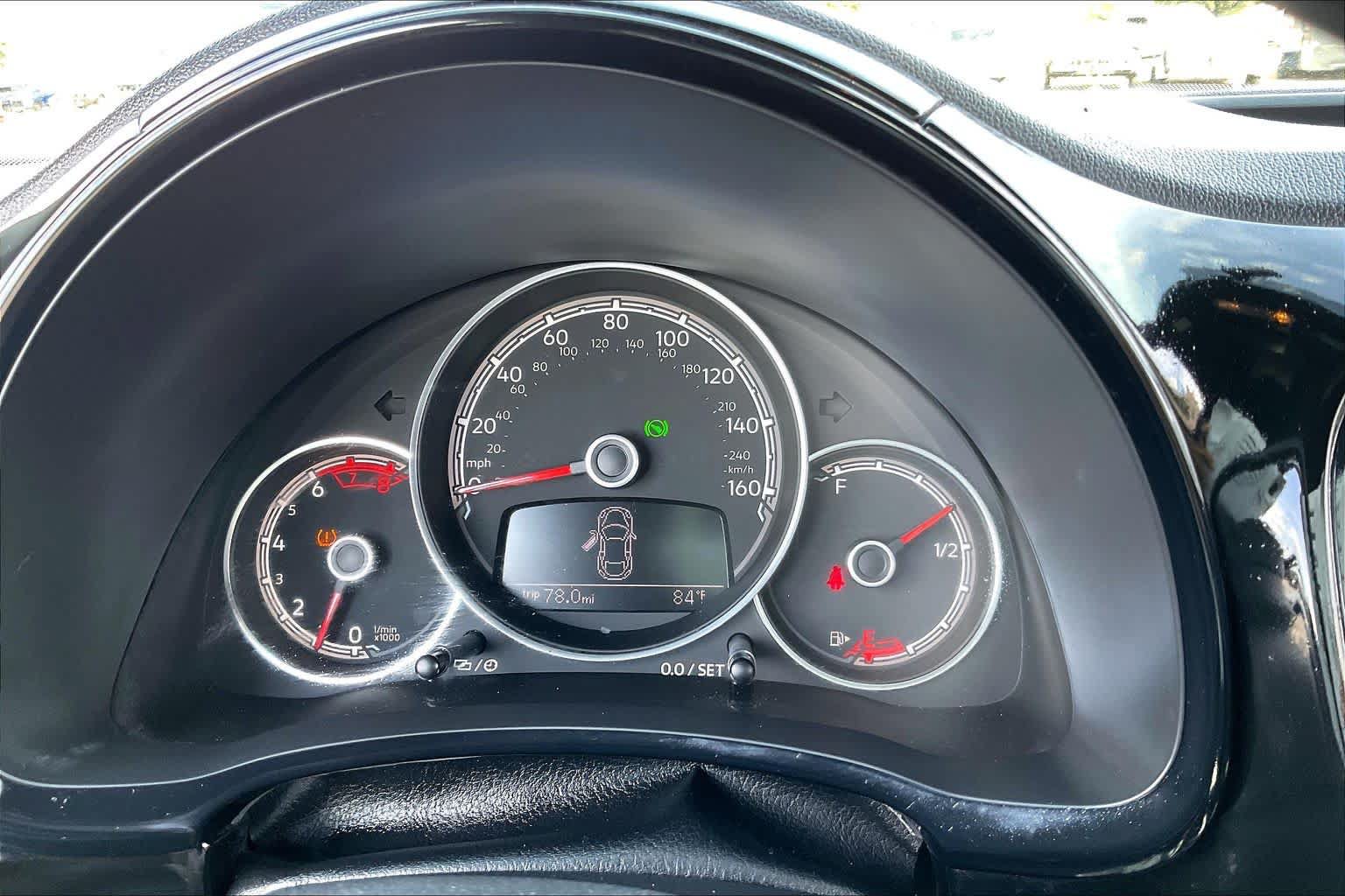 Used 2019 Volkswagen Beetle 2.0T S FWD image 20