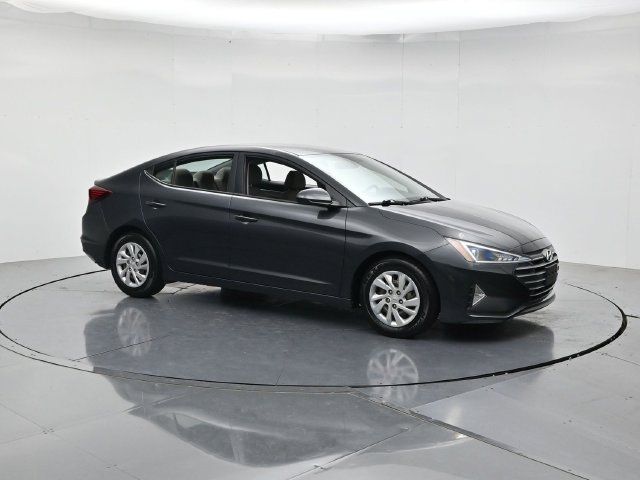 Used 2020 Hyundai Elantra SE FWD image 3