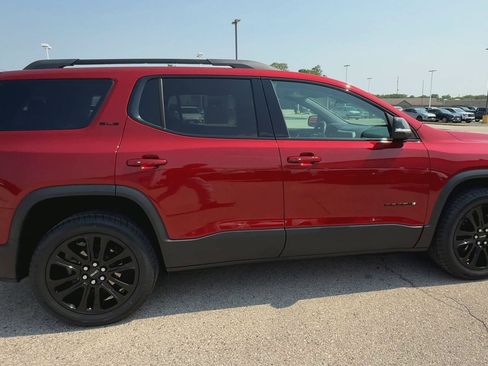 Used 2023 GMC Acadia SLE w/ Driver Convenience Package image 9