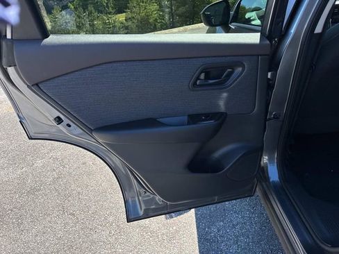 Certified 2023 Nissan Rogue S AWD/4WD image 15