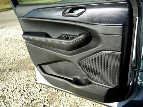 New 2025 Jeep Grand Cherokee L Altitude image 22