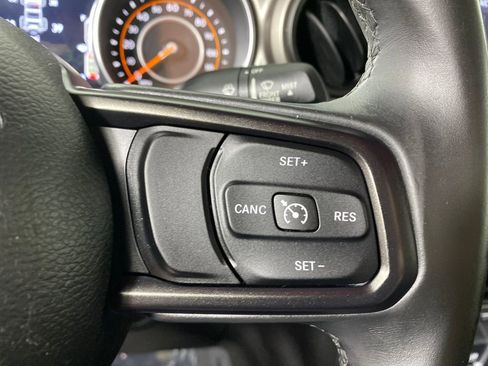 Used 2018 Jeep Wrangler Sport S image 14