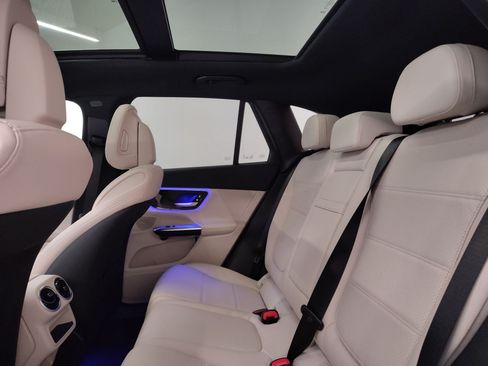 Used 2026 Mercedes-Benz GLC 300 image 27