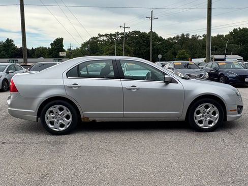 Used 2010 Ford Fusion SE image 5