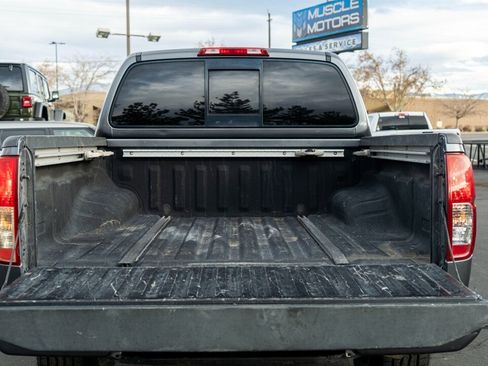 Used 2019 Nissan Frontier PRO-4X image 8