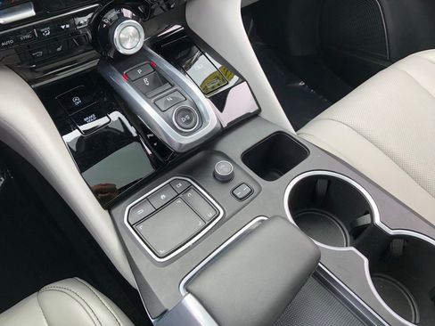 Used 2023 Acura MDX SH-AWD w/ Technology Package image 28