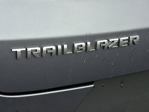 Used 2021 Chevrolet TrailBlazer ACTIV w/ Convenience Package FWD image 28