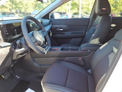 New 2026 Nissan Kicks SR w/ SR Premium Package AWD/4WD image 5