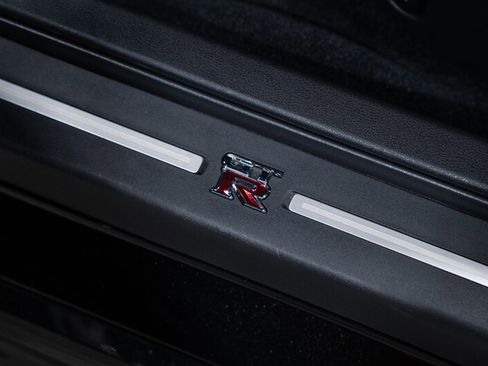 Used 2021 Nissan GT-R Premium AWD/4WD image 58