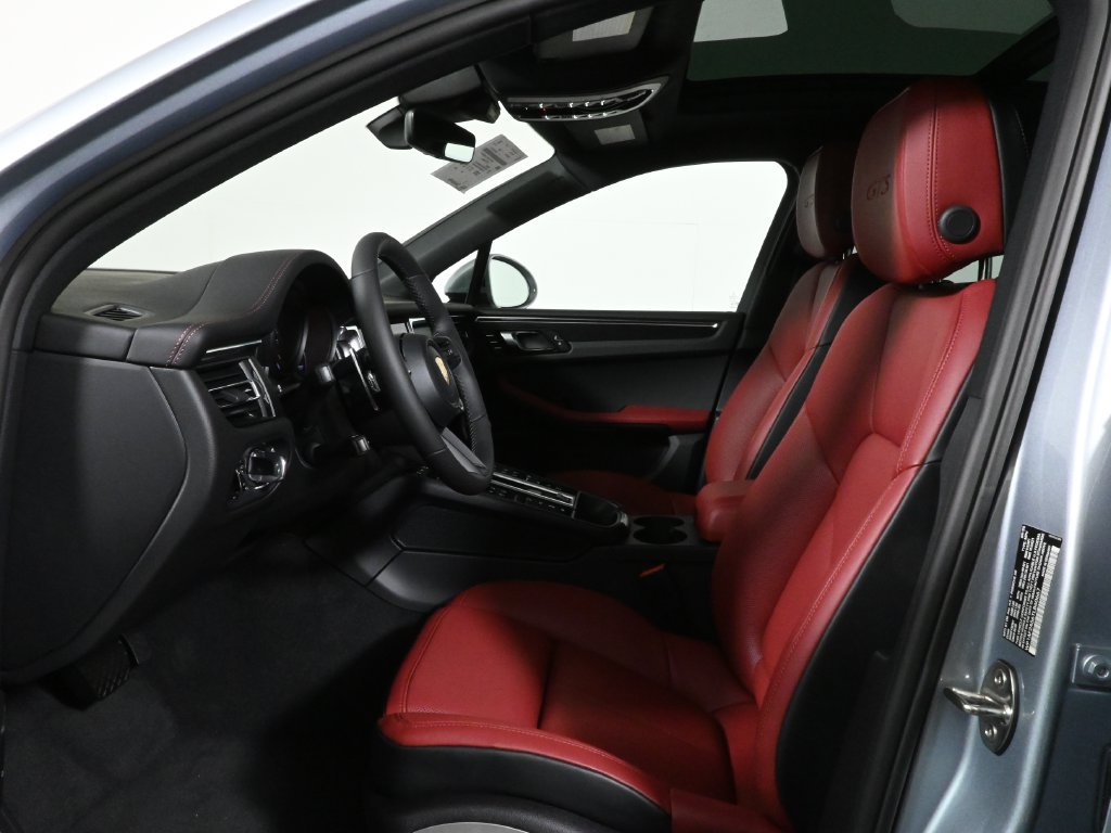 Used 2026 Porsche Macan GTS AWD/4WD image 5