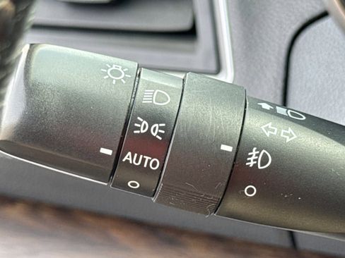 Used 2019 Subaru Outback 2.5i Touring image 16