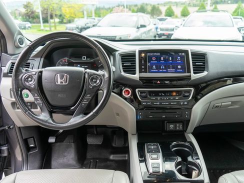 Used 2018 Honda Pilot Elite image 17