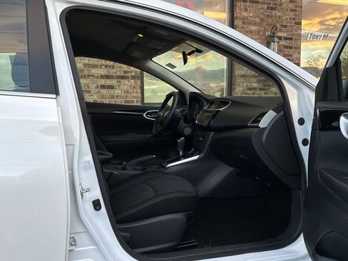 Used 2019 Nissan Sentra SV image 13