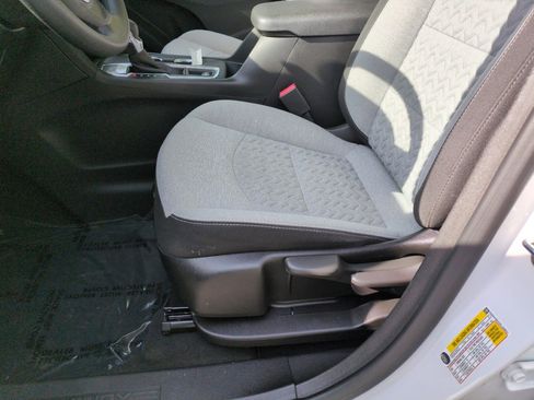 Used 2023 Chevrolet Equinox LS w/ Driver Confidence II Package image 17