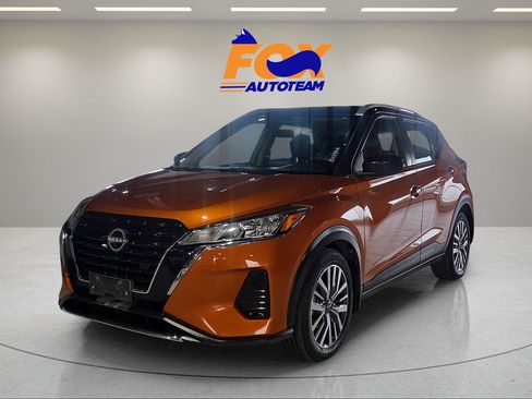 Used 2024 Nissan Kicks SV FWD image 1