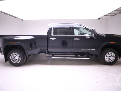 New 2026 GMC Sierra 3500 Denali image 6