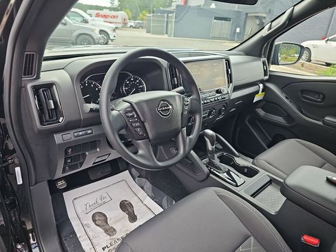 Used 2026 Nissan Frontier SV w/ Tow Package RWD image 21