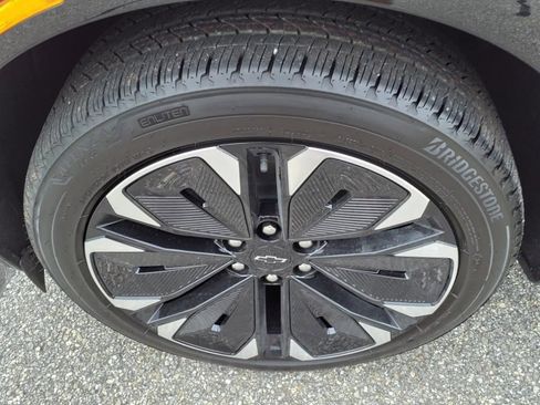 New 2025 Chevrolet Blazer EV RS image 9