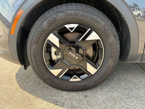 Used 2026 Kia Sportage LX FWD image 25