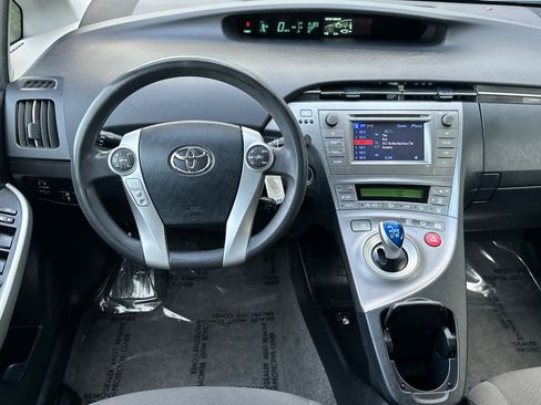 Used 2015 Toyota Prius Two image 14