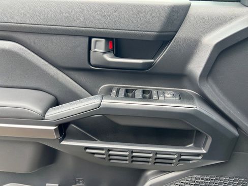 New 2026 Toyota 4Runner SR5 image 18