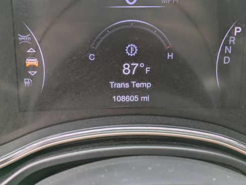 Used 2016 Jeep Grand Cherokee Laredo 75th Anniversary image 27