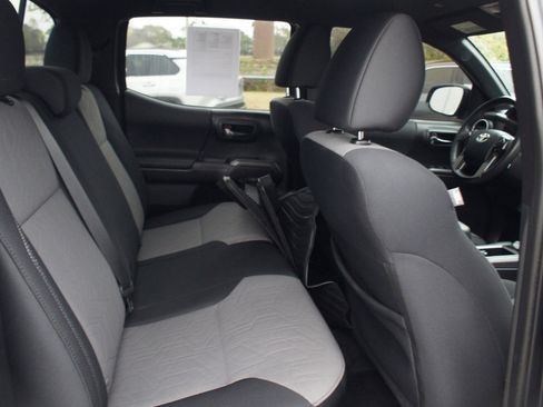 Used 2023 Toyota Tacoma TRD Off-Road image 21