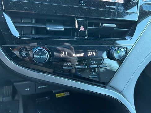 Used 2022 Toyota Camry XSE w/ Navigation Package image 26