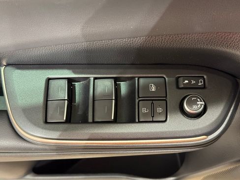 Certified 2023 Toyota Crown AWD/4WD image 15