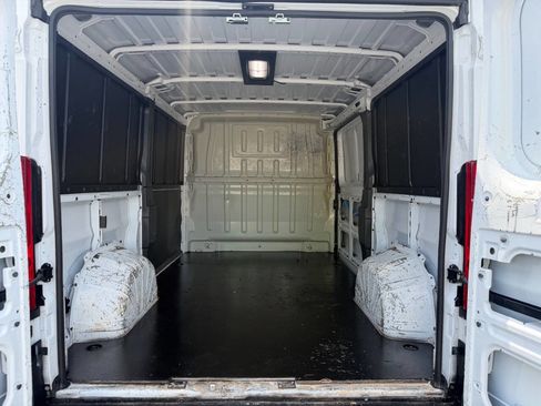 Used 2021 RAM ProMaster 2500 FWD image 10