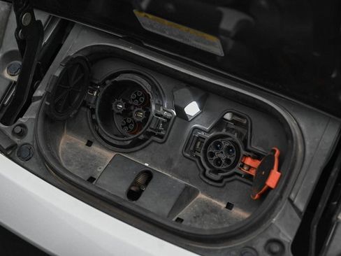 Used 2022 Nissan Leaf S Plus image 9