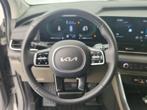 Used 2026 Kia Carnival EX FWD image 17