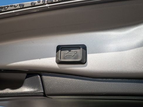 Certified 2023 Toyota RAV4 XLE Premium image 6