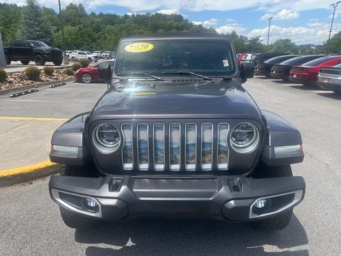 Used 2020 Jeep Wrangler Unlimited Sahara AWD/4WD image 4