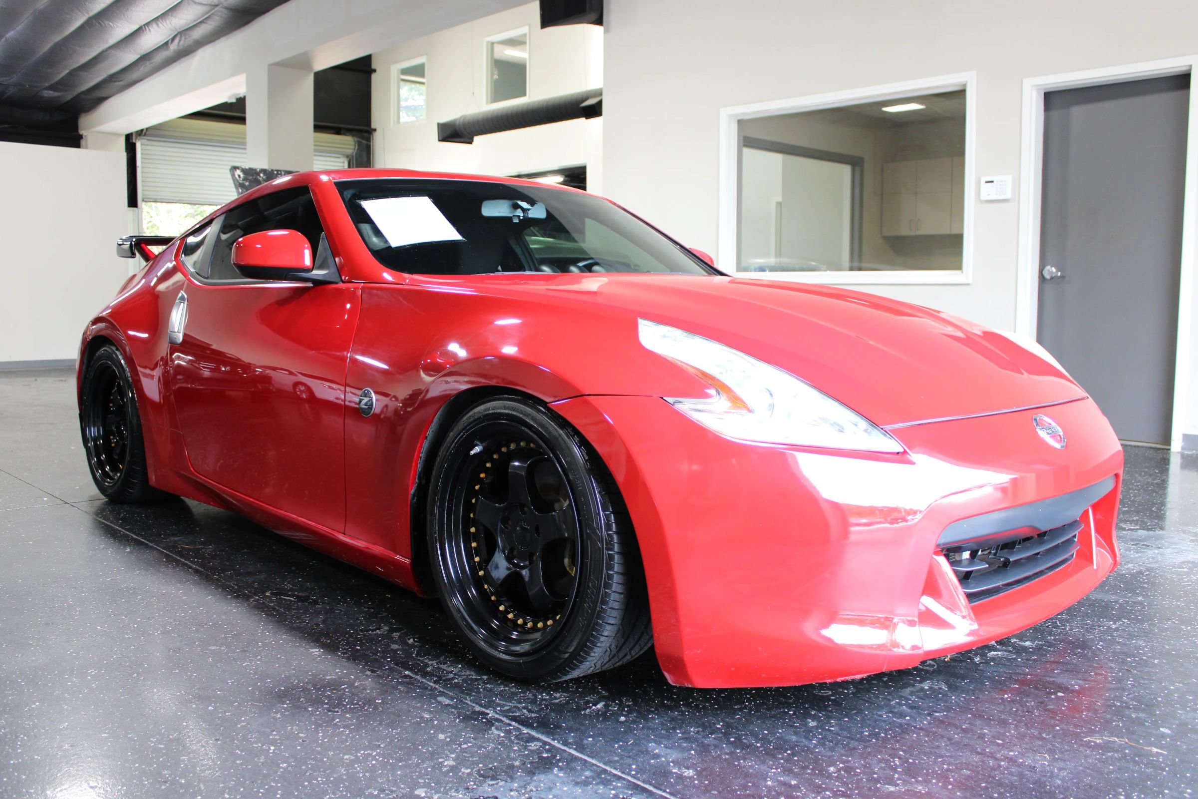 Used 2012 Nissan 370Z Coupe RWD image 2
