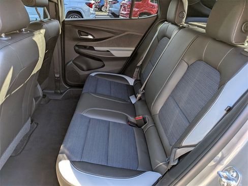 Used 2025 Buick Envista Preferred w/ Convenience I Package image 15