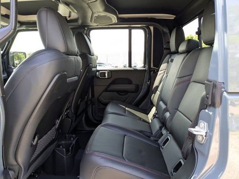 New 2026 Jeep Gladiator Rubicon AWD/4WD image 13