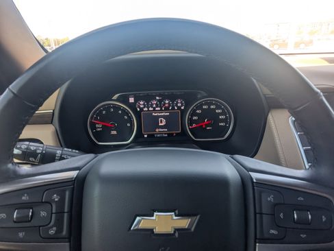 Used 2021 Chevrolet Tahoe Premier w/ Premium Package RWD image 39